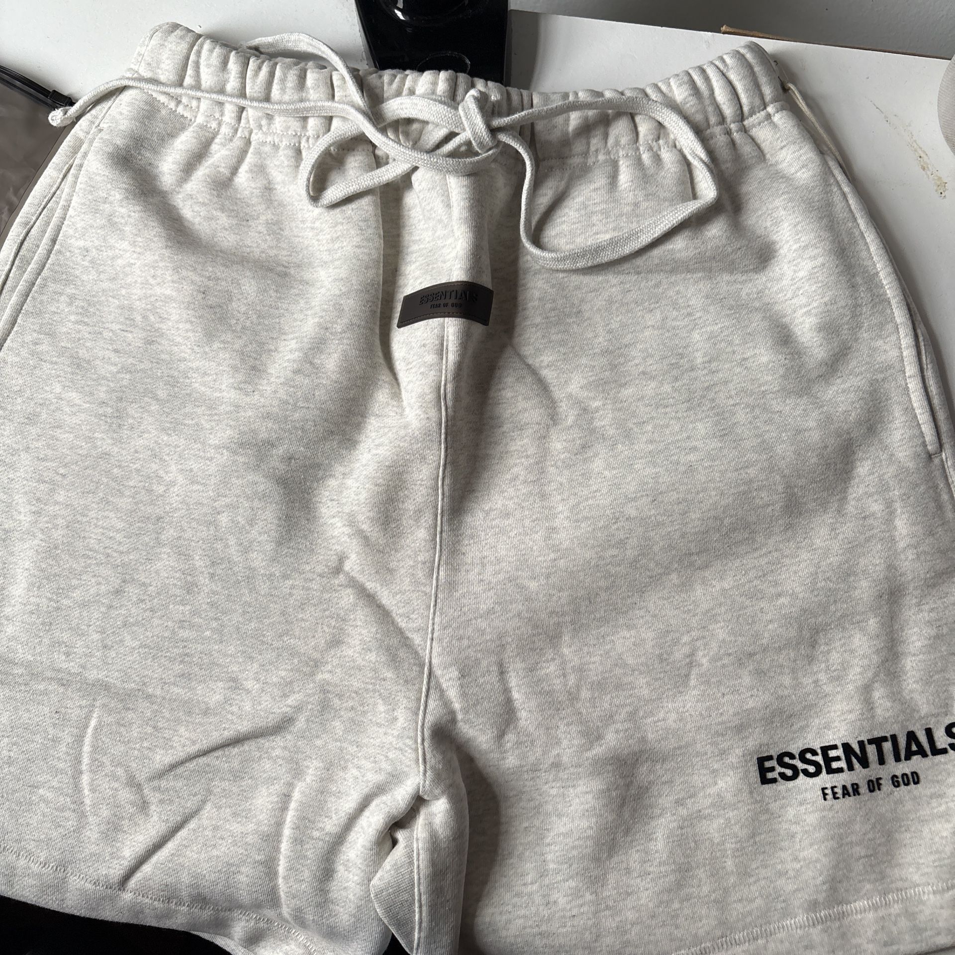 Light grey Essential Shorts