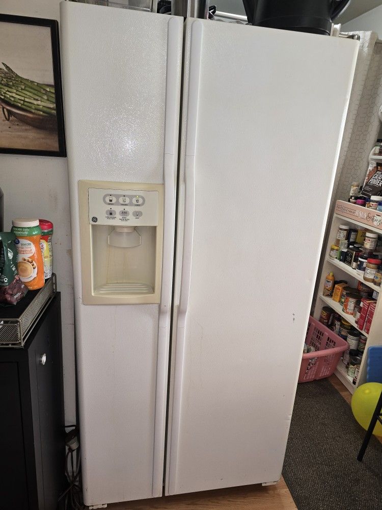 GE Side By Side Refrigerator