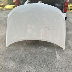 2019 Chevi Traverse Lt3 Hood 499