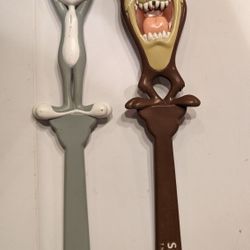 Back Scratchers Souvenir Looney Tunes WB Vtg 1993 Six Flags 