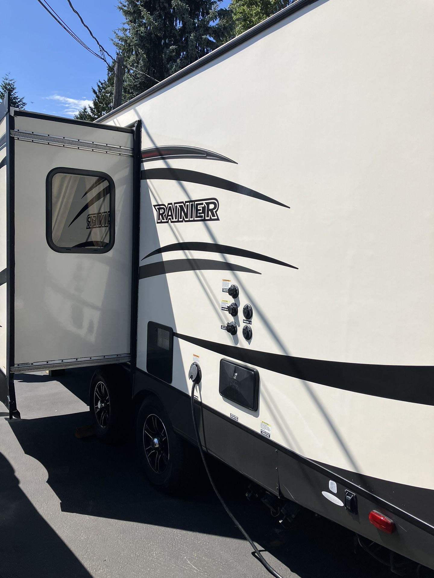 2016 Forest River Rainier RV for Sale in Mountlake Terrace, WA OfferUp