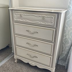 Off white Vintage Dresser 