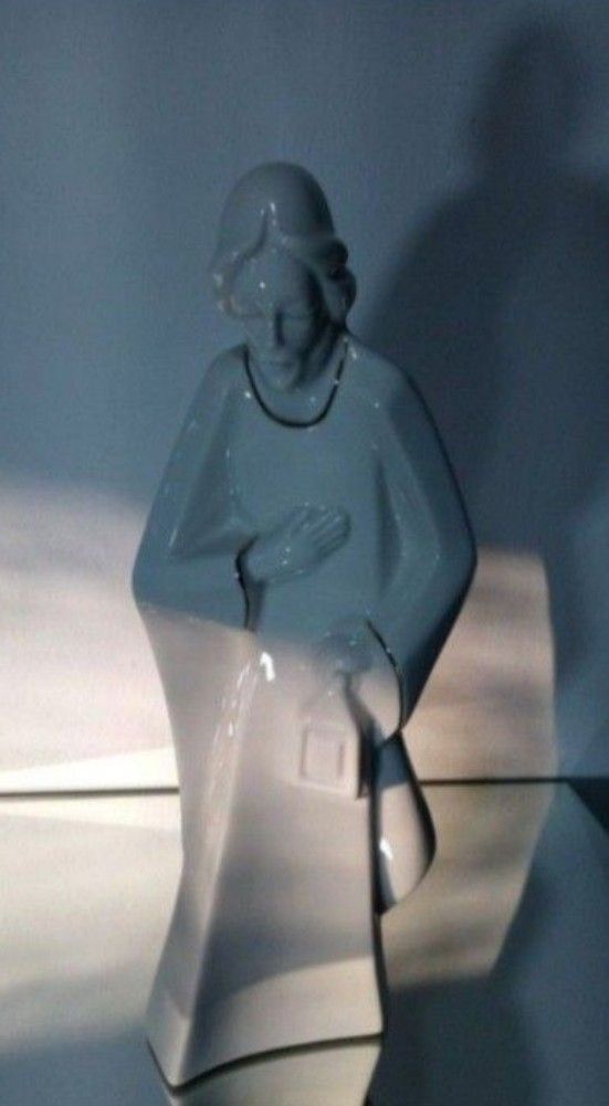 MIKASA PORCELAIN FIGURINES SET OF 2