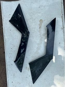 2023 Chevrolet volt EUV moldings