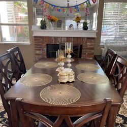 Dinning Table With 6 Chairs & Hutch 