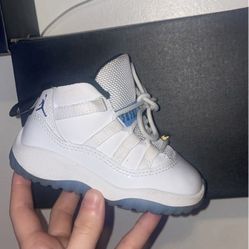 Toddler Jordan 11(legend Blue)