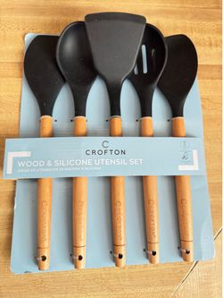 Crofton Wood & Silicone Utensil Set(cash & pick up only)