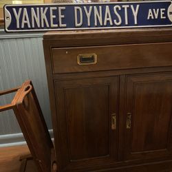 Really Nice High Quality Metal New York Yankees Dynasty Avenue Street Sign