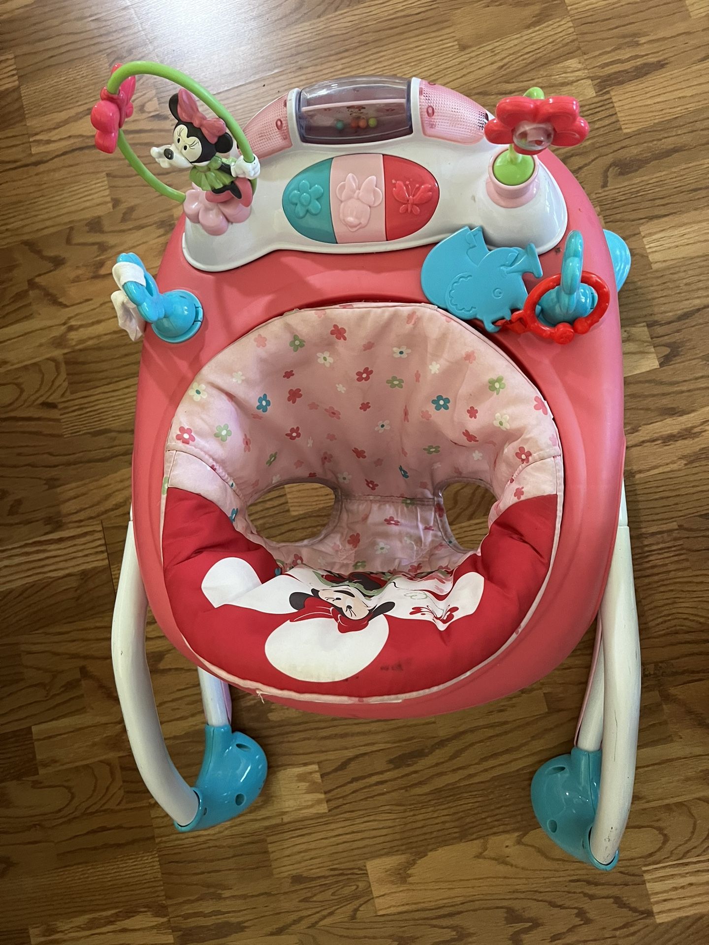 Disney Minnie Walker 