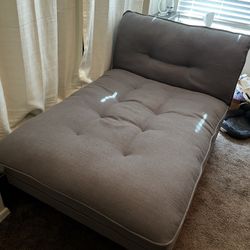 Lounge Chair/bed