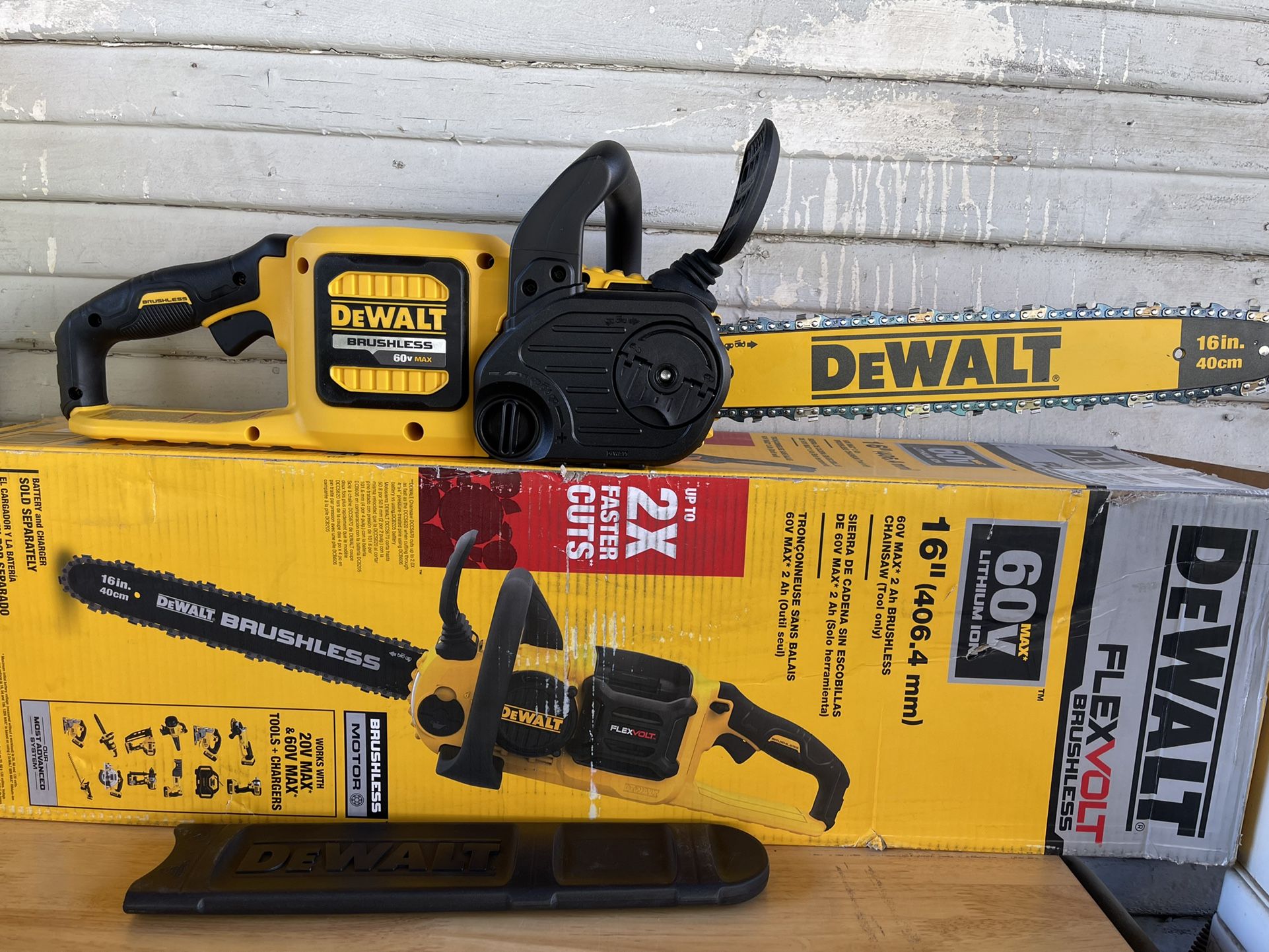 DEWALT 60V MAX 16in. Brushless Cordless Battery Powered Chainsaw, Tool Only
