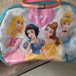 Princesses lunch bag with bottom pocket to write name.
