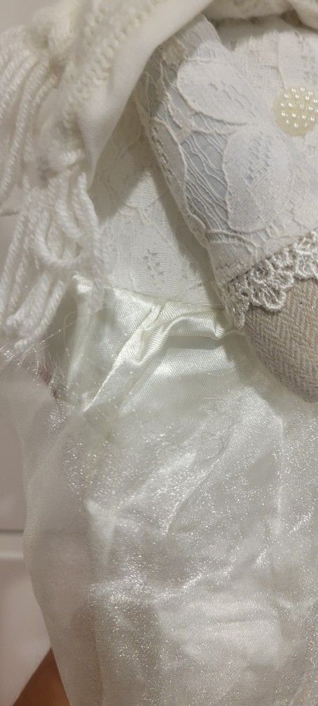 These are plush wedding mice, designed to represent a bride and groom. Dresses ripped 