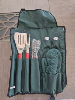 Brand new BBQ apron set 7 pcs.