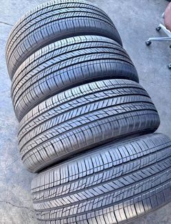 Set 235/55-19 kumho con el 80% de vida