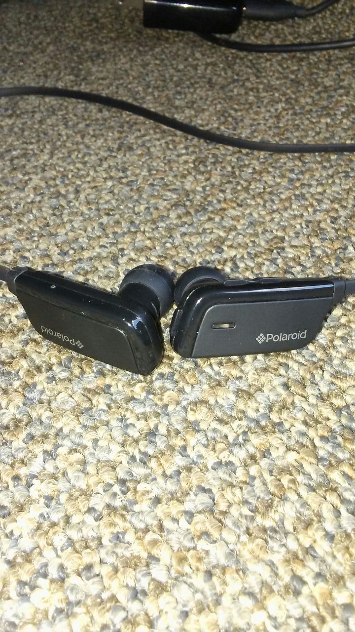 Polaroid bluetooth headset