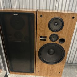 Vintage Speakers 3 Way 3 Speaker System