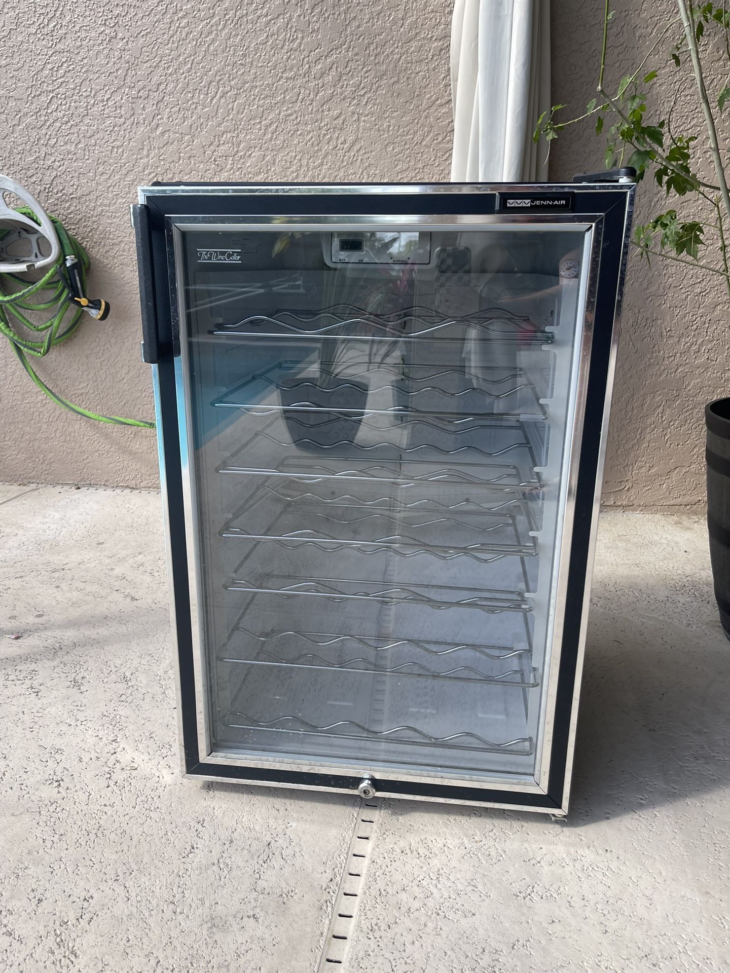 JennAir Model WCGH9 Wine Cooler Fridge