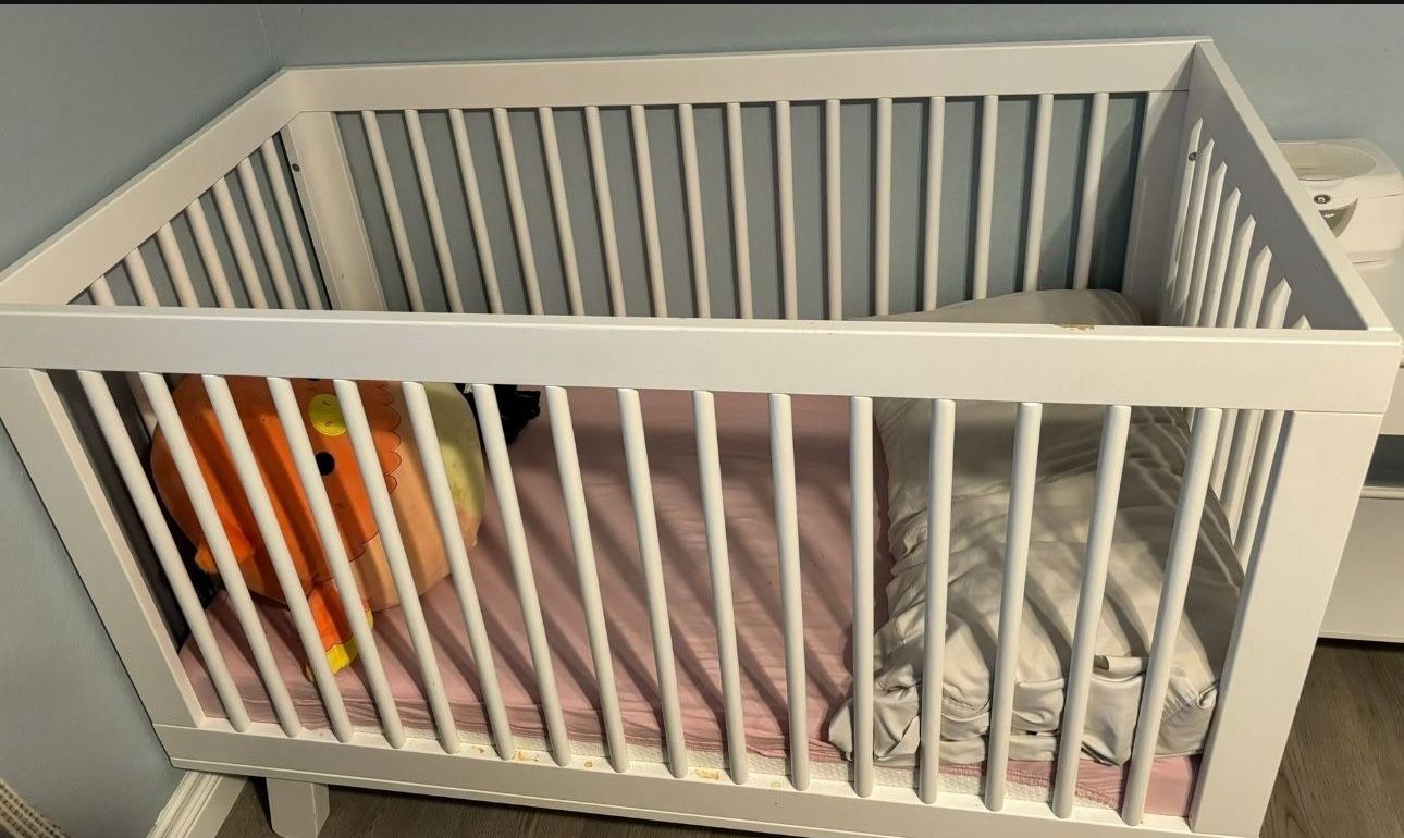 Baby crib for Sale