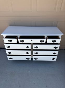 White 9-Drawers