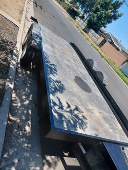 Flat bed trailer