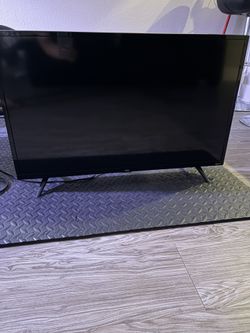 TCL 32” Roku Smart TV