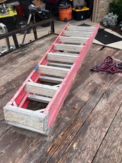 Ladder/8ft/Double Sided