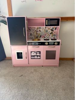 Pink Toddler Play Kitchen