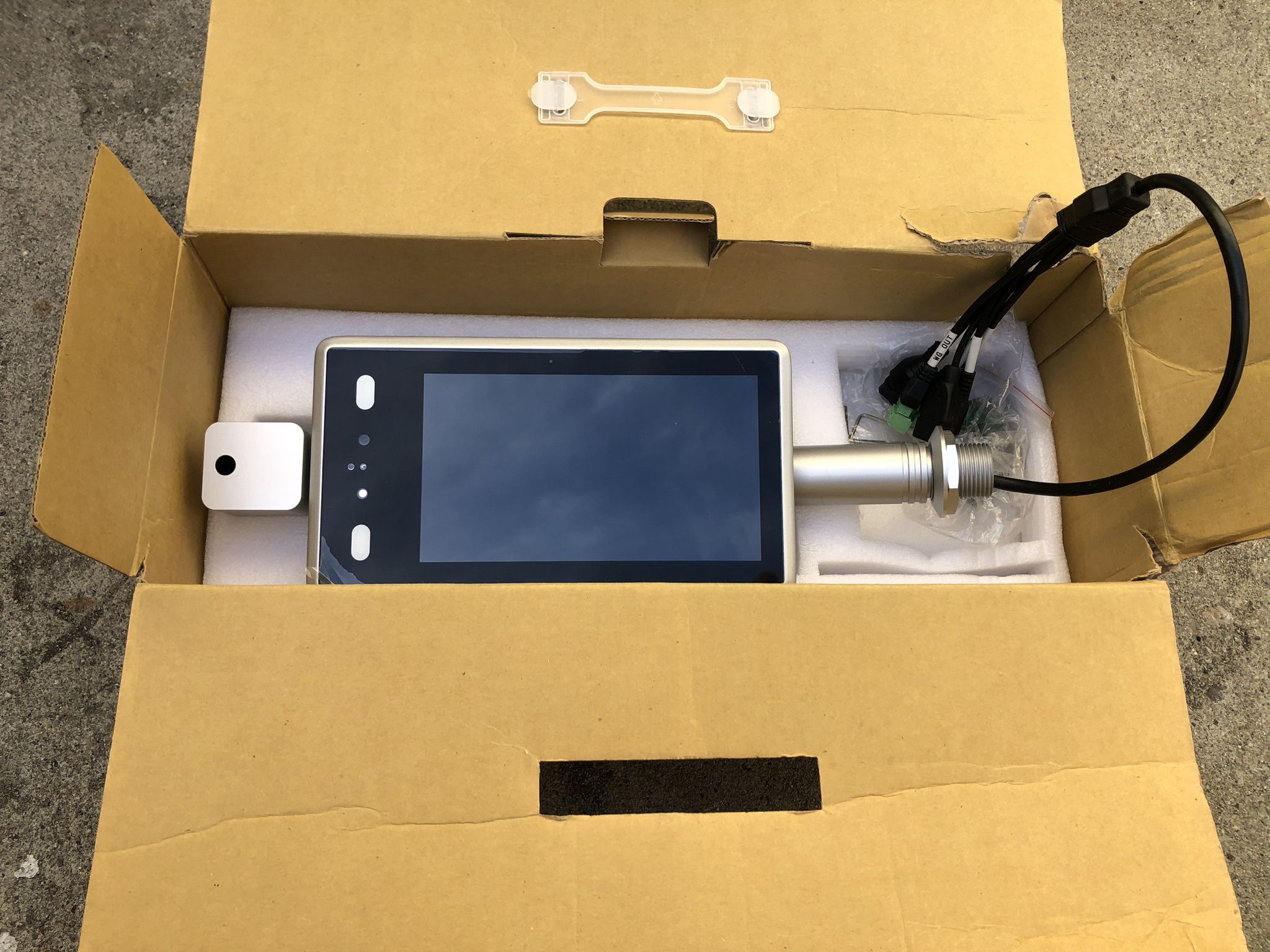 SARTEK iHM42-2T07-T2-EN Thermal Face Recognition Access Control Camera Terminal . Facial recognition $50 firm