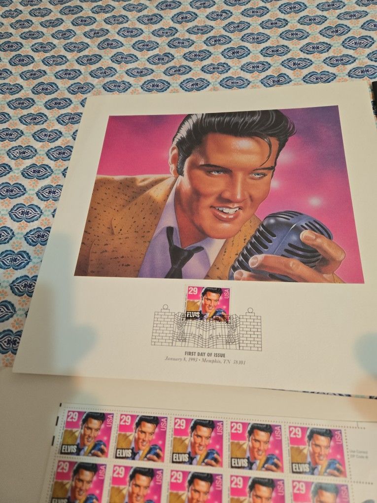 ELVIS PRESLEY COLLECTION OF STAMPS 5 LP'S GRACLAND 15TH ANNIVERSARY COKE BOTTLE