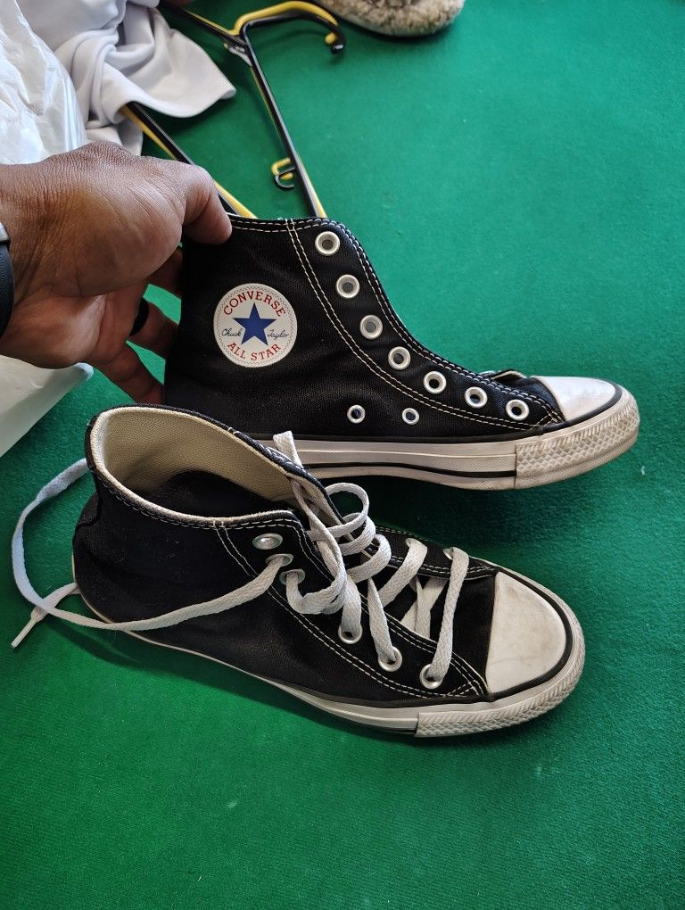 Kids Converse Chucks Shoes Size 4 Youth - $12