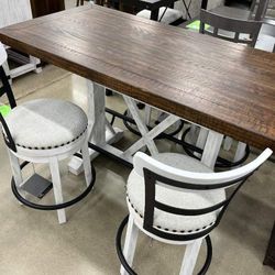Valebeck White Counter Height Dining Table and 4 Barstools
