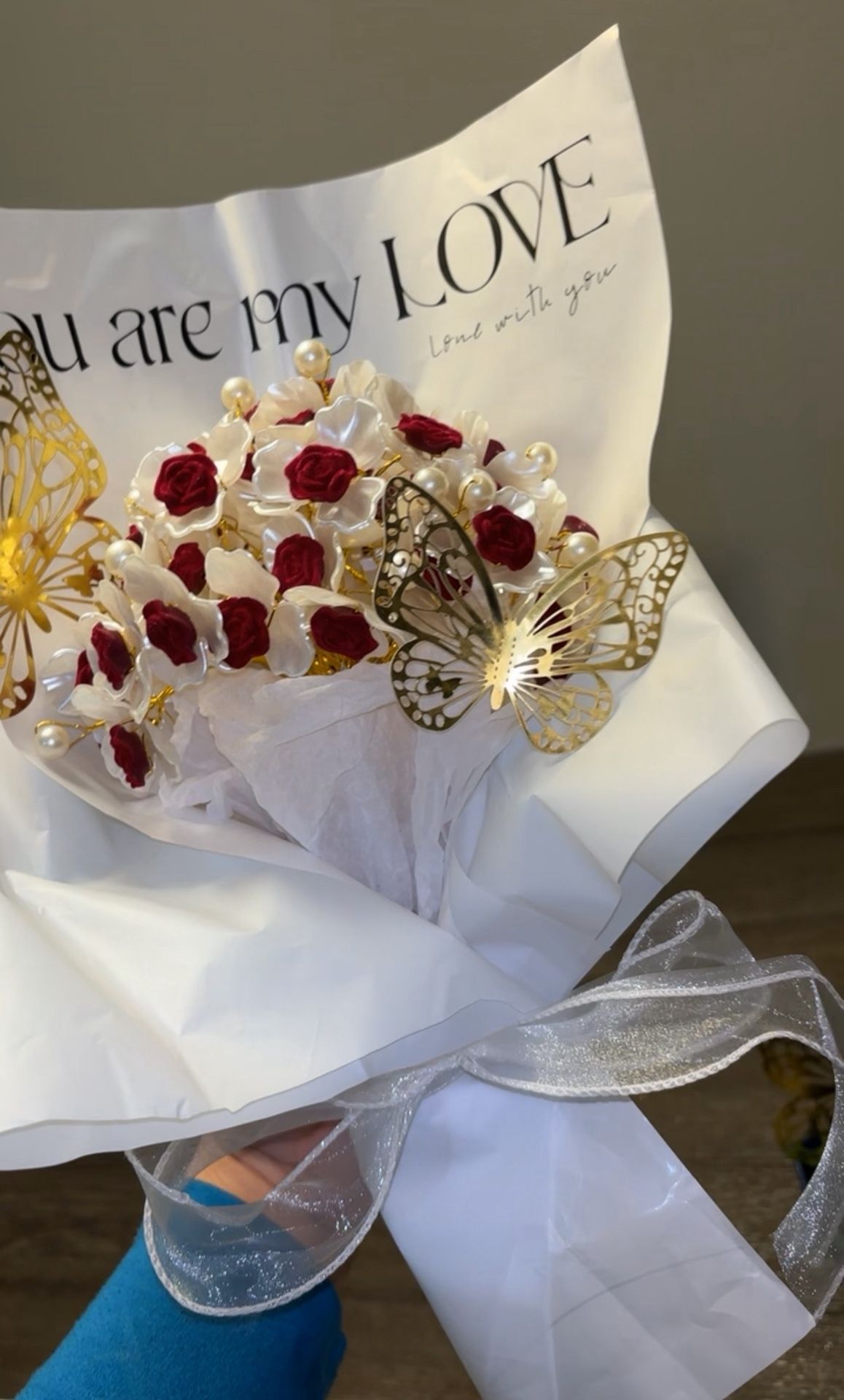 Golden Peal Roses Bouquet
