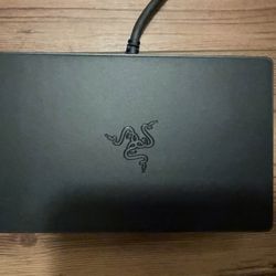 Razer Handheld Dock Chroma