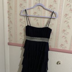Junior navy blue dress (size Large)