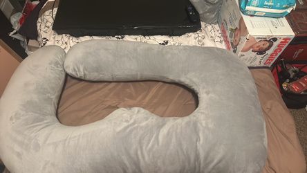 Pregnancy pillow