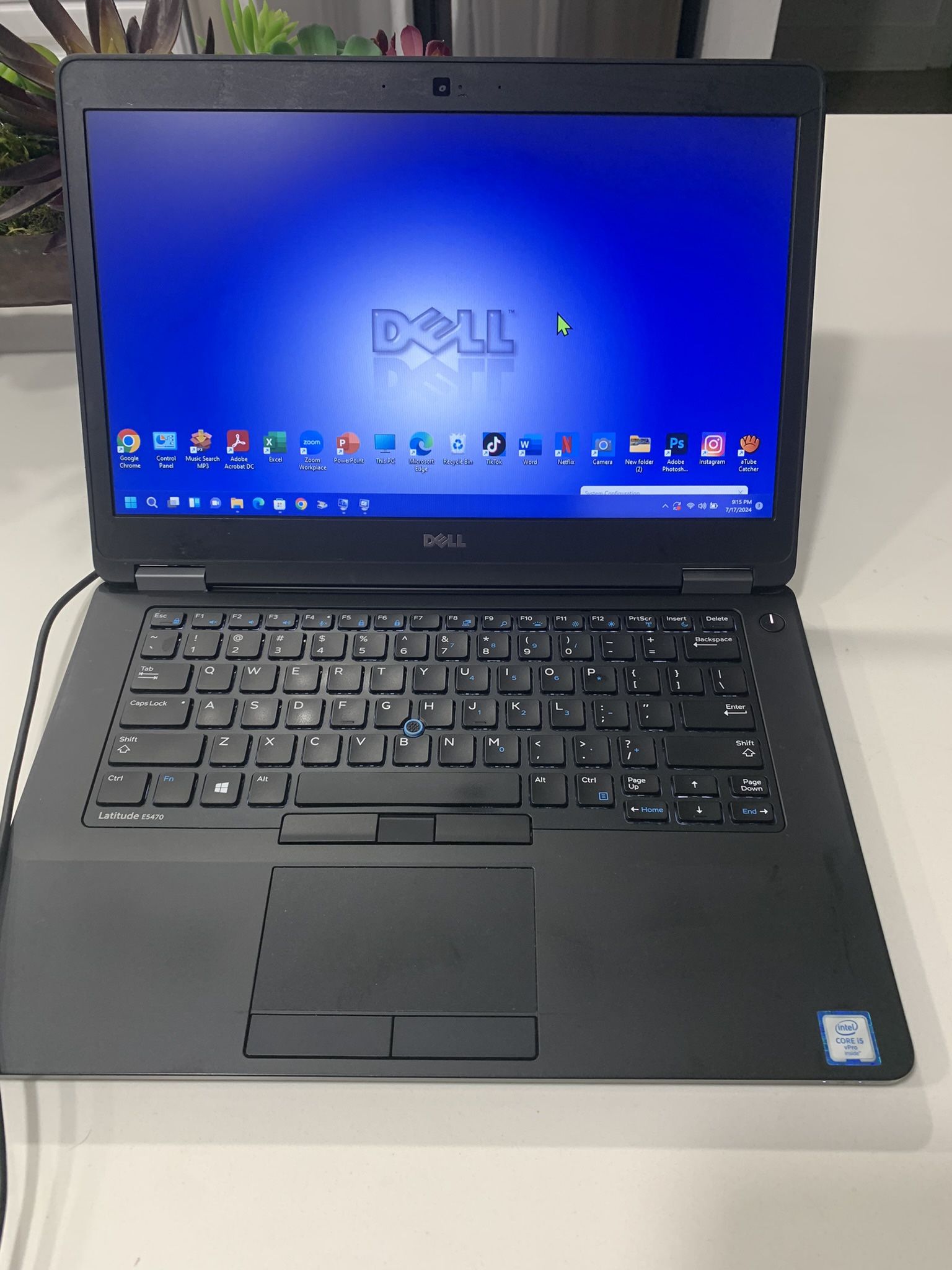 i5…i5…i5. DELL LATITUDE 128.0 GB NVme Hard Drive 8.0 .0 GB MEMORY ADOBE ACROBAT & PHOTOSHOP including