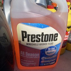Prestone® 2-in-1 Windshield Washer Fluid