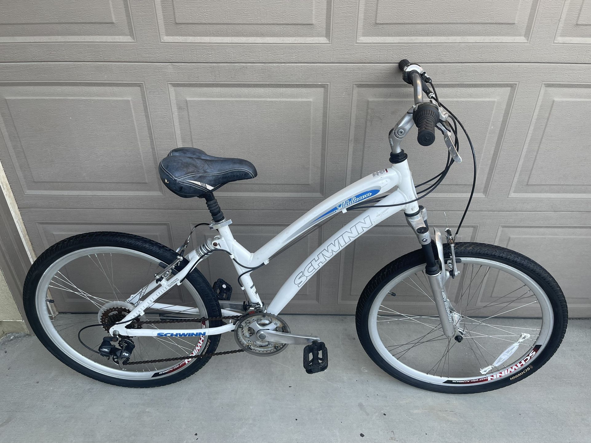 Women’s Schwinn Midtown Hybrid/comfort Bike