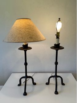 Set of 2 table lamps Vtg metal base 34” tall 12” Base extra long cords 3 way switch One shade only