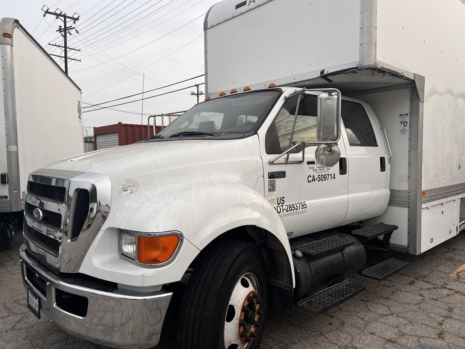 Ford F650 5 ton cube studio truck