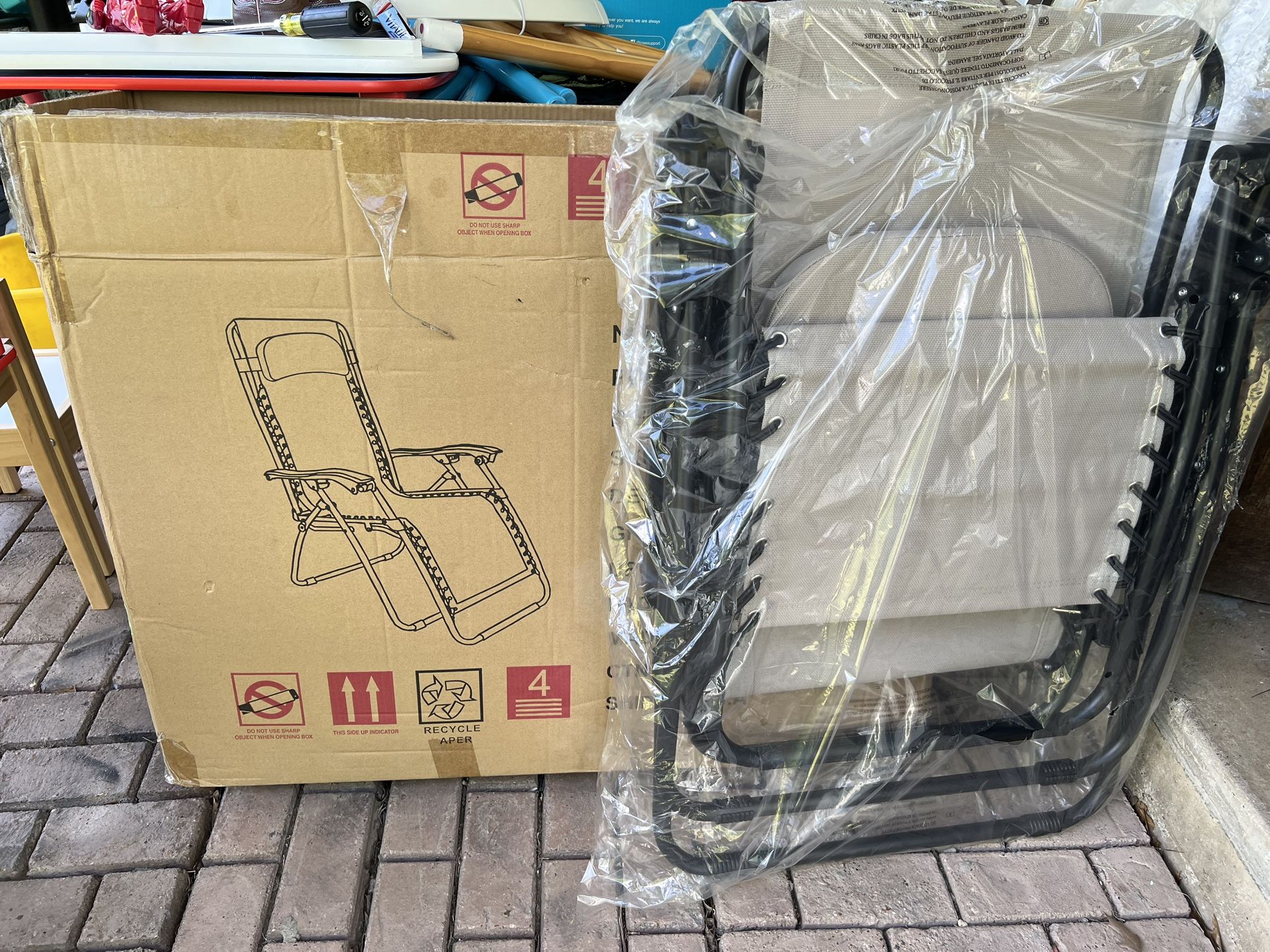 NEW!....... Outdoor Zero-Gravity Patio Chairs — Padded, Reclining, Foldable, and Adjustable — with Pillow and Textilene Fabric | Outdoor Garden Chair,