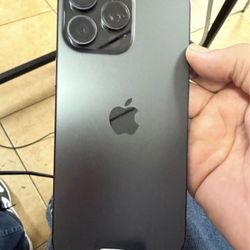 iPhone 16 Pro Max 256 UNLOCKED For SALE