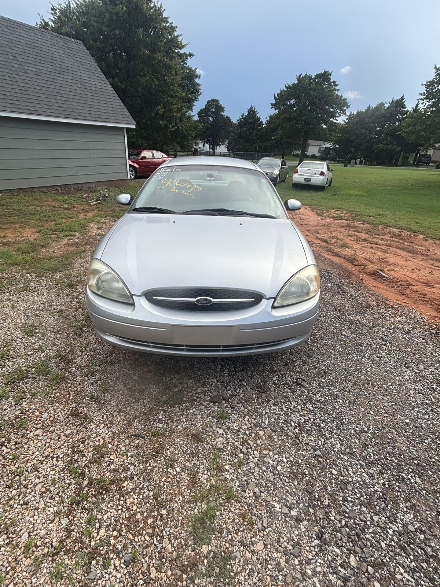 2000 Ford Taurus