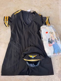 Charades Women's Pilot Costume with Hat