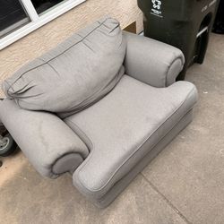 Chair (Grey)