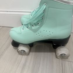 Skates With Wheels Has Lights 