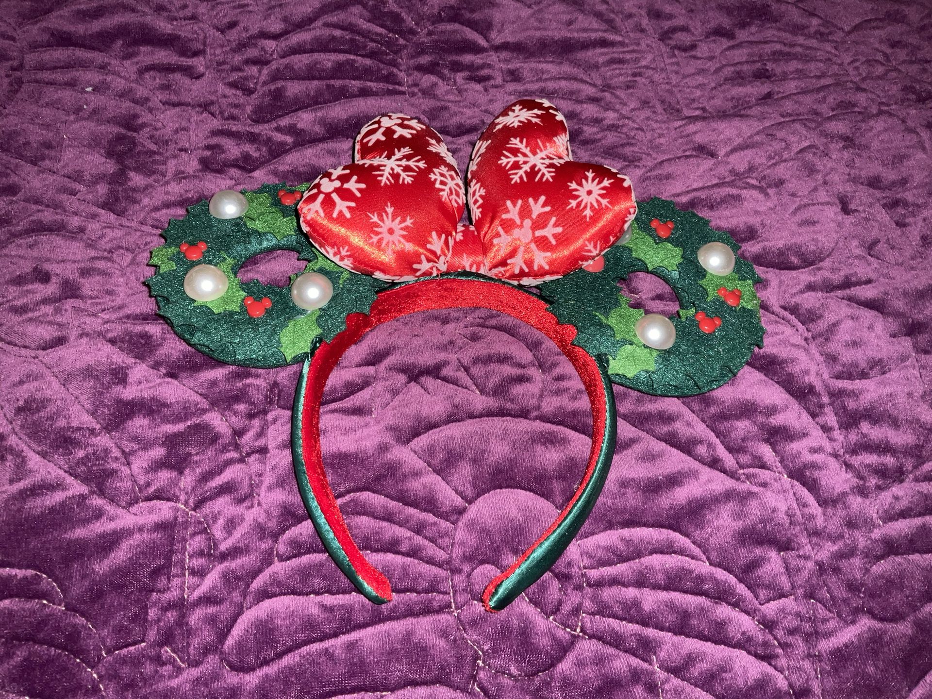 Disney Brand New Limited Edition Christmas Mickey Wreath Ears