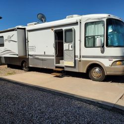 2001 Ford RV  - (2 Slide Out)