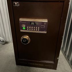 TIGERKING Large Heavy Duty Safe Box